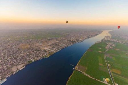 Sunrise Balloon Ride in Luxor 