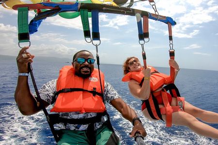 Montego Bay: Jet Car, Jet Ski and Parasailing