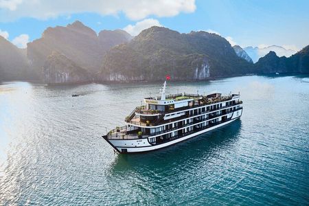 Rita Cruise-Luxury 5 Star for Lan Ha bay with pool 