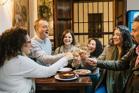 Seville's Triana Neighborhood Tapas & Wine Tour