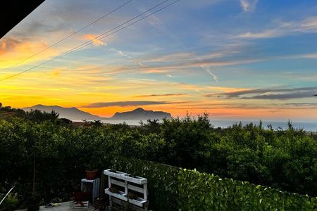 Cooking class in a villa with Palermo view