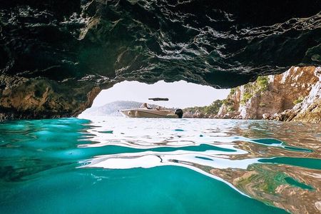 Private Speedboat Tour | Caves Beaches Islands and more