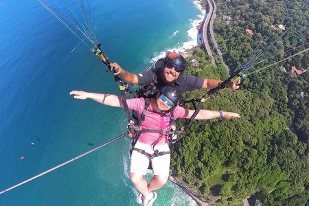 Double parachute flights in Rio de Janeiro