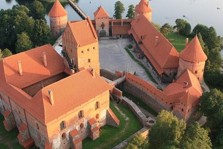 Private Guided Tour to Trakai