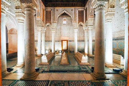 Marrakech : Saadian Tombs & Bahia Palace, Souk and Medina Tour