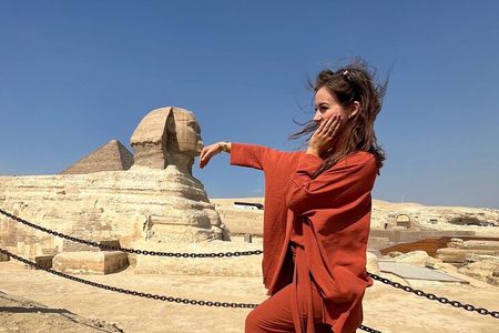 Private Guided tour to Giza Pyramids,Sphinx Camel Ride and Lunch 