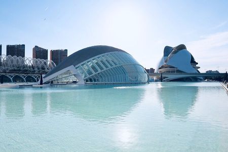 Valencia: Top 25 Highlights Guided Bike Tour