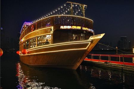 Dubai Marina Luxurious Dhow Cruise Dinner International Buffet