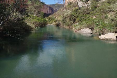 Chulilla Canyon Adventure and Hanging Bridges Hike