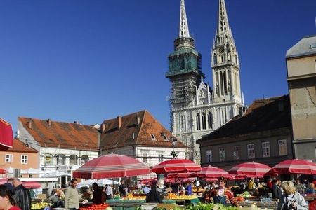 Explore Zagreb_walk and coffee