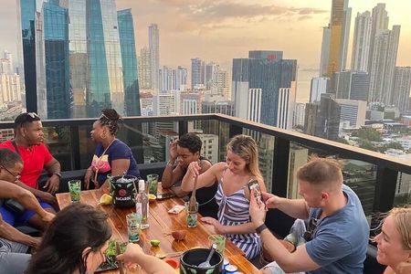 Panama Foodie Walk & Mojito Class