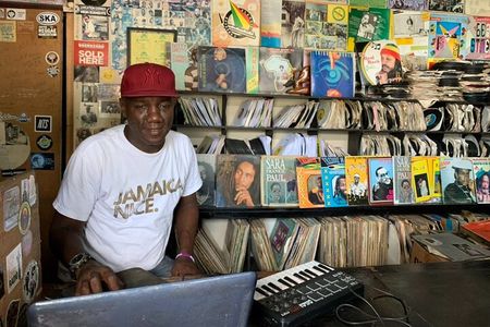 Sounds of the City Tour in Downtown Kingston