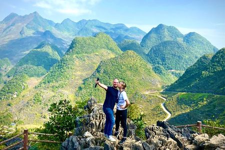 3D2N PRIVATE CAR TOUR + ENGLISH SPEAKING DRIVER (Private rooms)