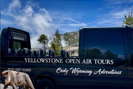 Yellowstone Open Air GLASS TOP/CONVERTIBLE Tour PU@Canyon Village