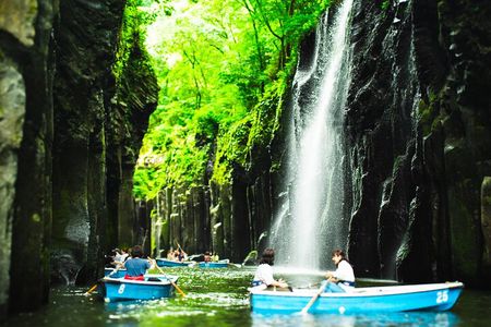 Mt. Aso and Takachiho Gorge 1 Day Highlights Tour From Kumamoto