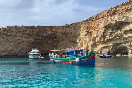 Comino Private Boat with Snorkeling and Cave Sightseeing