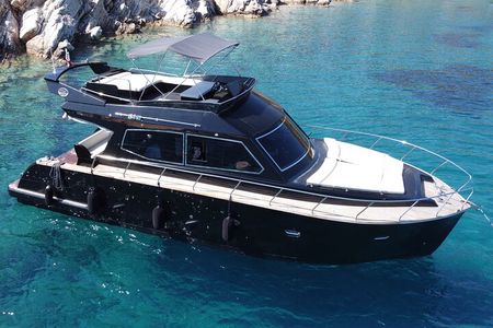 Bodrum Private Motor-Yacht Tour With Lunch For 6 Hours