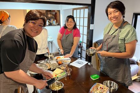 Cooking Class: make a local delicacy in a Japanese house