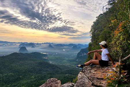 Dragon Crest Sunrise Hike and Klong Root Kayaking Private Tour