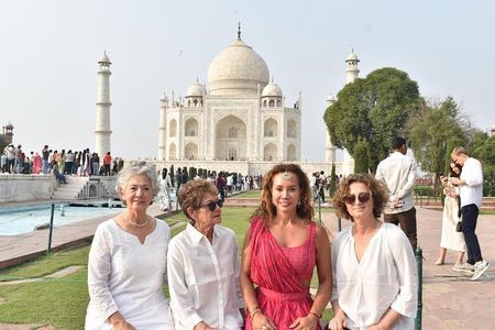 From Delhi: Sunrise Taj Mahal Tour with Elephant conservation