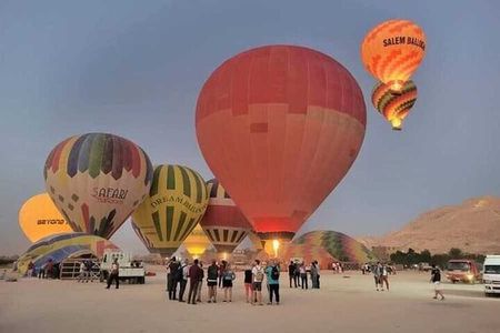  Sunrise Hot Air Balloons in Luxor (transfer including)