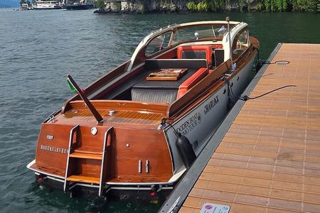 Shared 1-hour Wooden Boat Tour on Lake Como