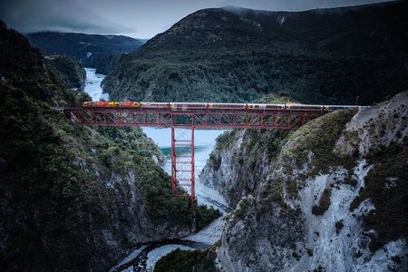 1-Way Christchurch to Franz Josef Day Tour with TranzAlpine