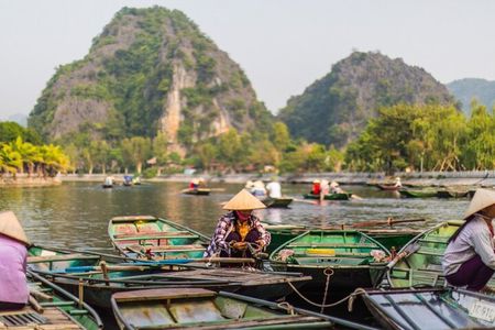 Ninh Binh Small Group 1 Day Tour: Hoa Lu, Tam Coc, and Mua Cave