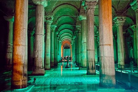 IstanbulBasilicaCistern/fastEntranceEnglish/Spanish (not tickets)