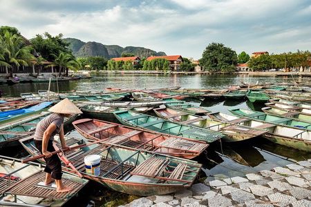 Ninh Binh Full-Day Small Group of 9 Guided Tour from Hanoi