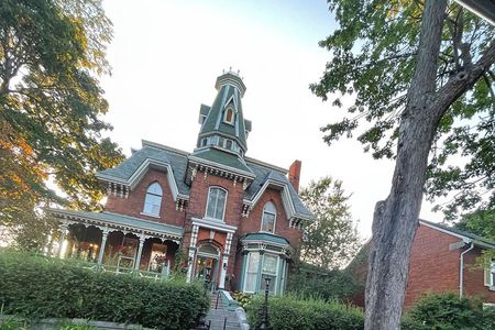Ghost and Mystery Trolley Tour 