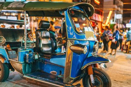 Chiang Mai Temples and Market Tuk Tuk Night Tour