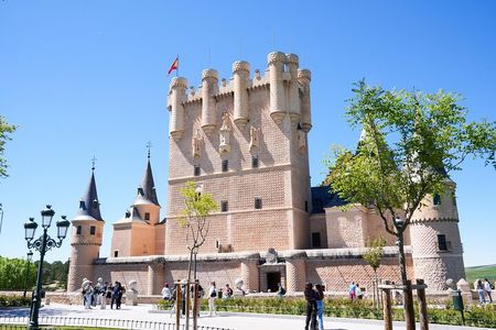 Segovia Tour with Cathedral and Alcazar from Madrid 