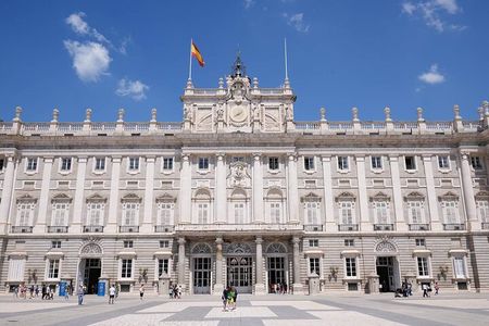 Royal Palace Skip the line Private Guided Tour