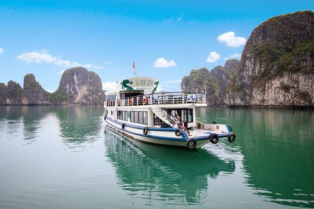 Half Day Explore Bai Tu Long Bay With Lunch, Cave and Kayaking