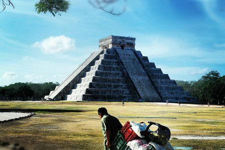 Chichen Itzá and Cenote Small Group from Valladolid