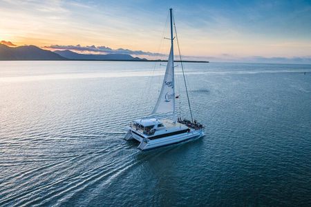 Cairns Catamaran Harbour and Dinner Cruise