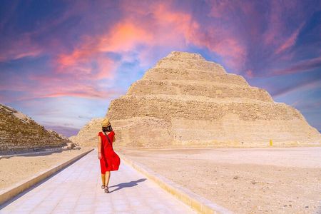 Discover Memphis, Sakkara & Dahshur Pyramids Highlights