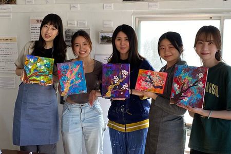Art Workshop with a Local Painter in a Century-old Japanese House
