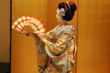 Private Geisha Dance & Dinner in Shinjuku, Tokyo