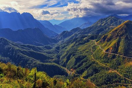 Private Car Tour to Lonely Tree, Heavens Gate and Glass Bridge