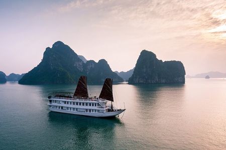 2-Day Boutique Cruise Discover Hidden Gems of Bai Tu Long Bay 