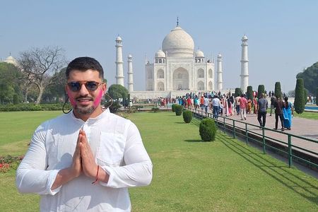 All inclusive Full Day Agra tour with exciting activities from Delhi by Car