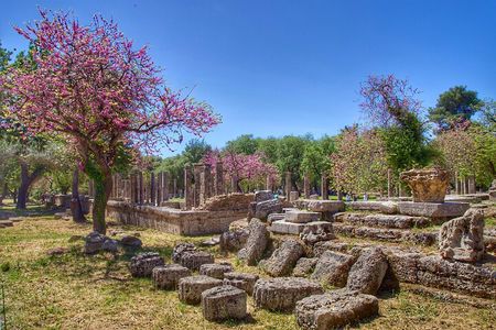 Olympia Highlights and Kourouta Beach Getaway