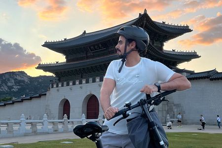 Bike tour, Travel back in time to Old Seoul