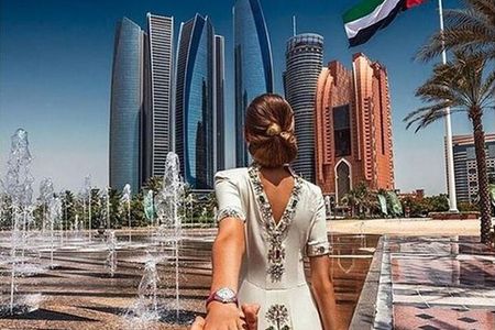 From Dubai to Abu Dhabi Premium City Sightseeing Tour