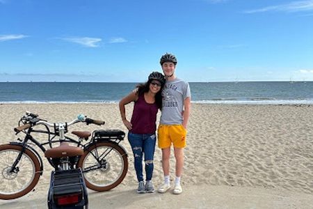 Private Guided Tour in Santa Barbara on Electric Bikes