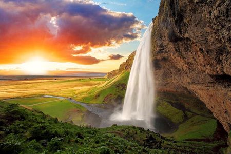 Private South Coast tour / Black Sand Beach, Waterfalls and more 