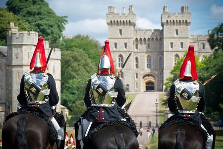 Royal Windsor Afternoon Tour from London