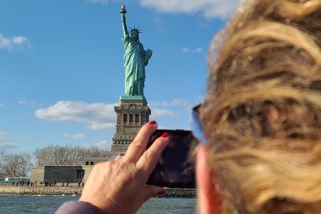60-Minute Statue of Liberty Sightseeing Cruise